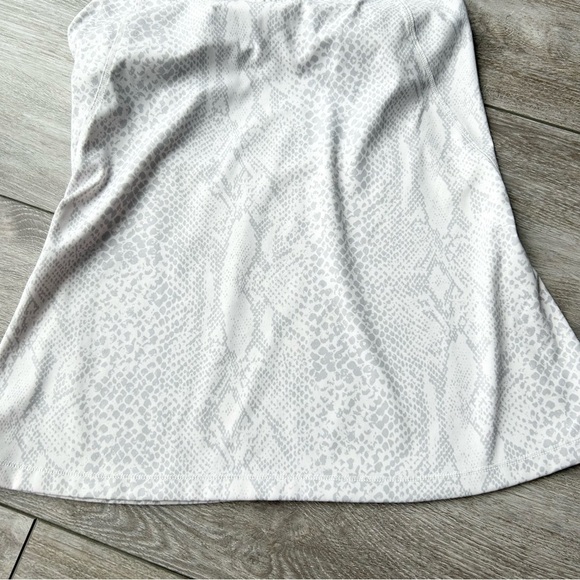 Lululemon Mesh With Me Tank in Desert Snake White Silver Fox White - Picture 8 of 15